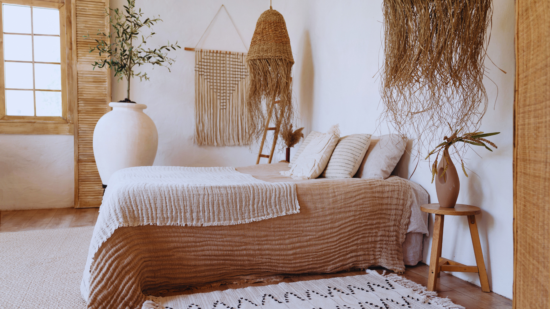 Boho-Chic Home Decor: Transform Your Space with Eclectic Style