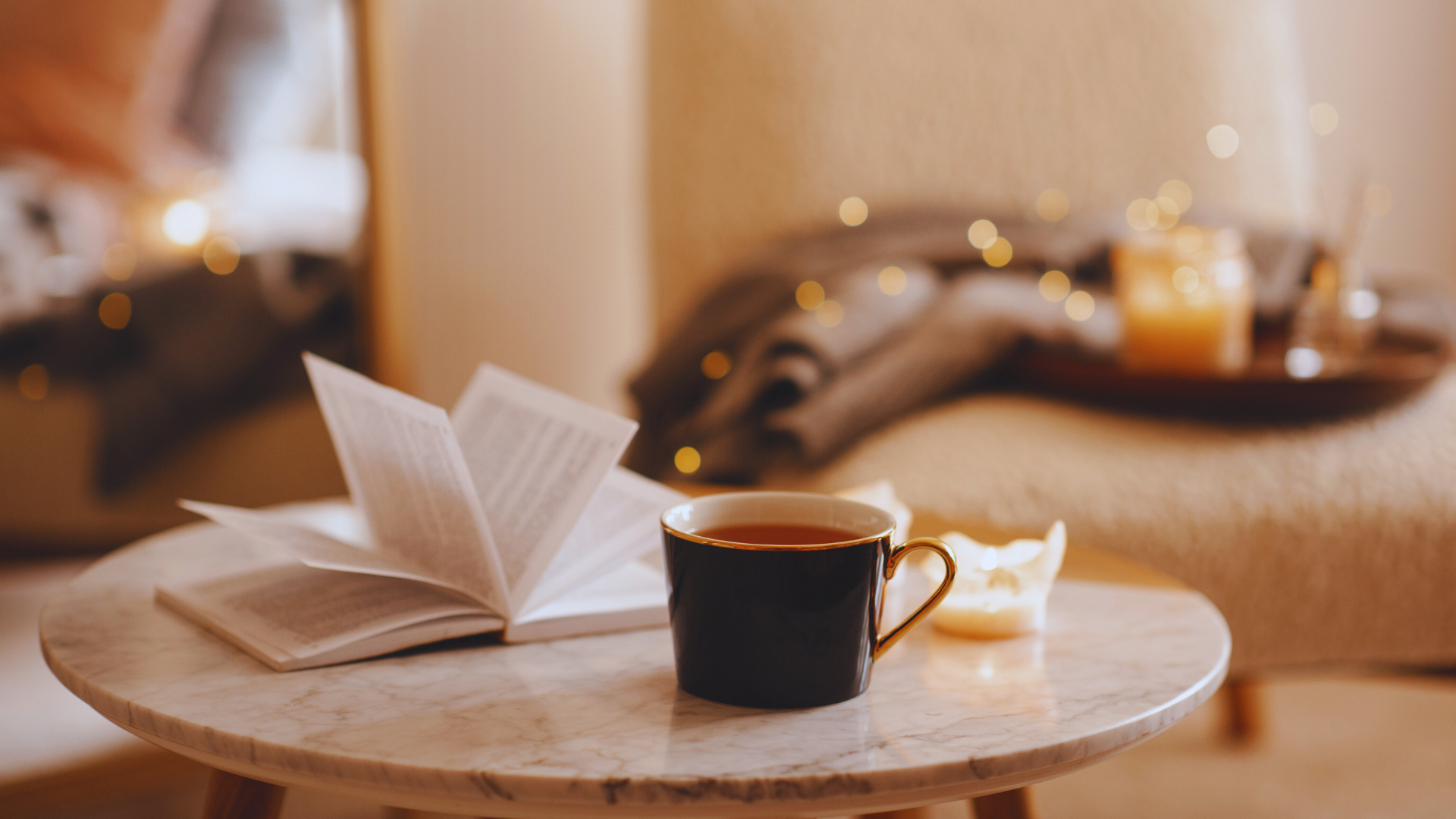 Cozy Reading Lists: Perfect Picks for Winter Relaxation